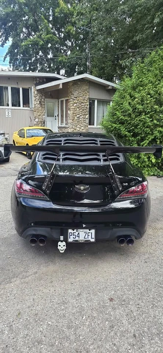 2010 Hyundai Genesis Coupe - Image 7 of 12