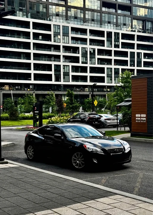 2010 Hyundai Genesis Coupe - Image 3 of 7