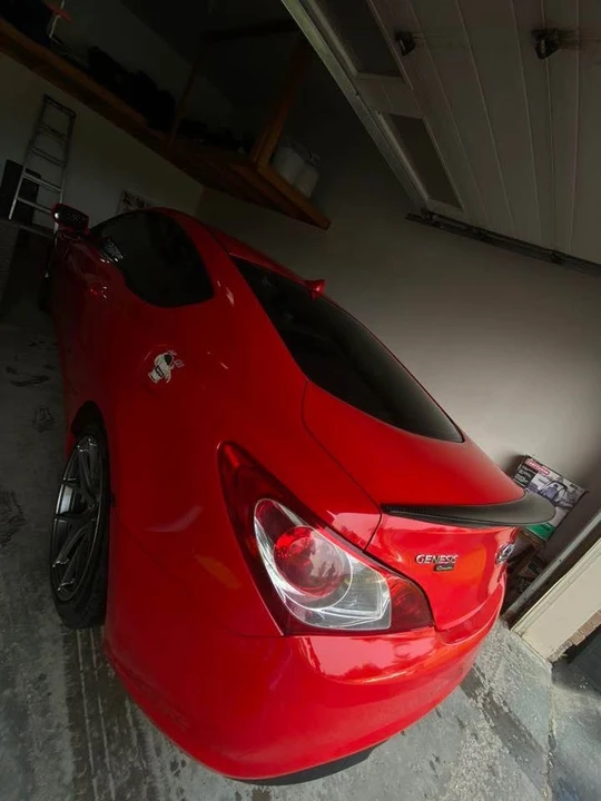 2010 Hyundai Genesis Coupe - Image 11 of 13