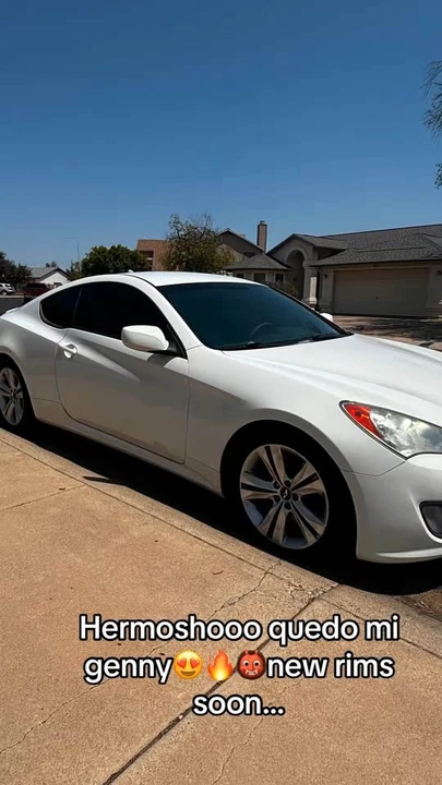 2010 Hyundai Genesis Coupe - Image 4 of 5