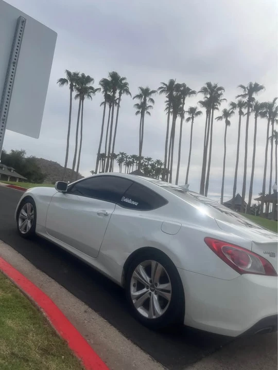 2010 Hyundai Genesis Coupe - Image 2 of 5