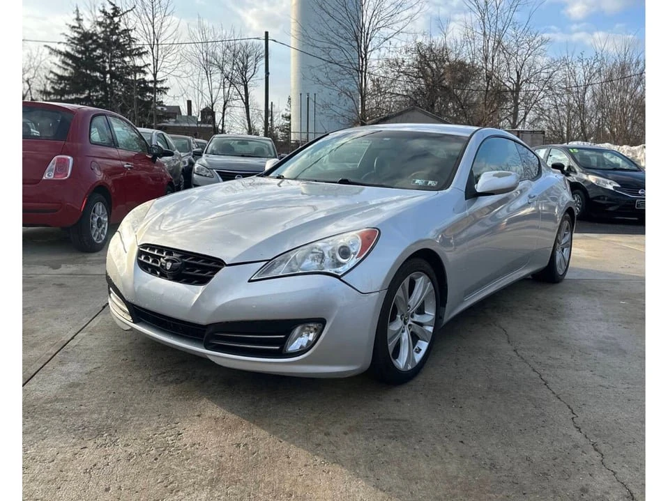 2010 Hyundai Genesis Coupe - Image 2 of 20