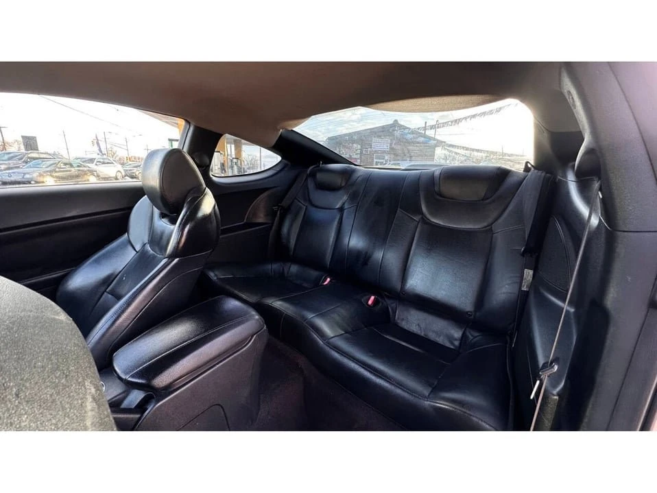 2010 Hyundai Genesis Coupe - Image 18 of 20