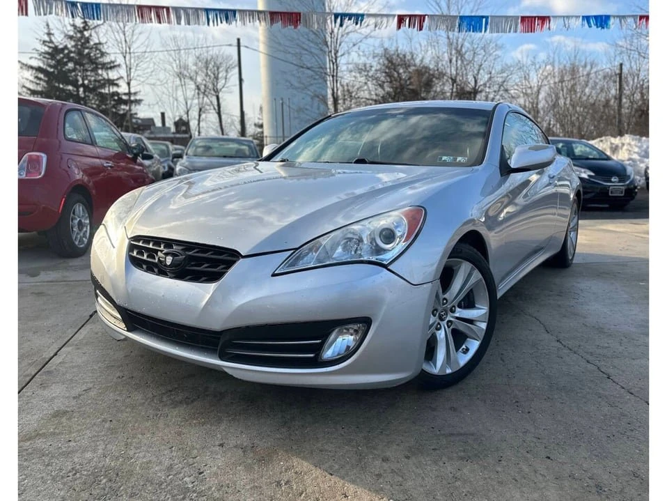 2010 Hyundai Genesis Coupe - Image 12 of 20