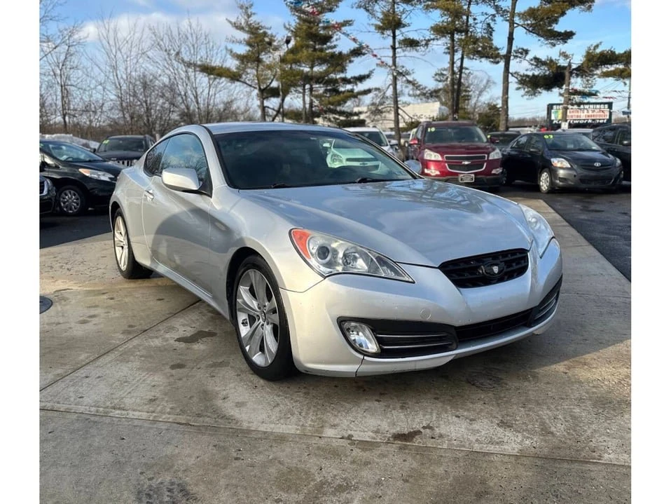 2010 Hyundai Genesis Coupe - Image 5 of 20