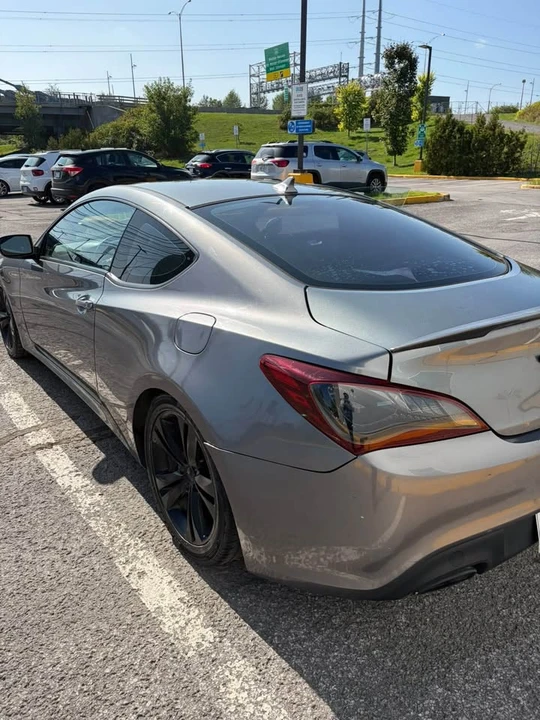 2010 Hyundai Genesis Coupe - Image 2 of 9