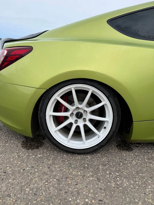2010 Hyundai Genesis Coupe - Image 6 of 13