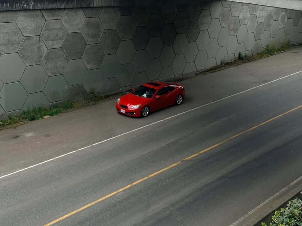 2010 Hyundai Genesis Coupe - Image 12 of 12