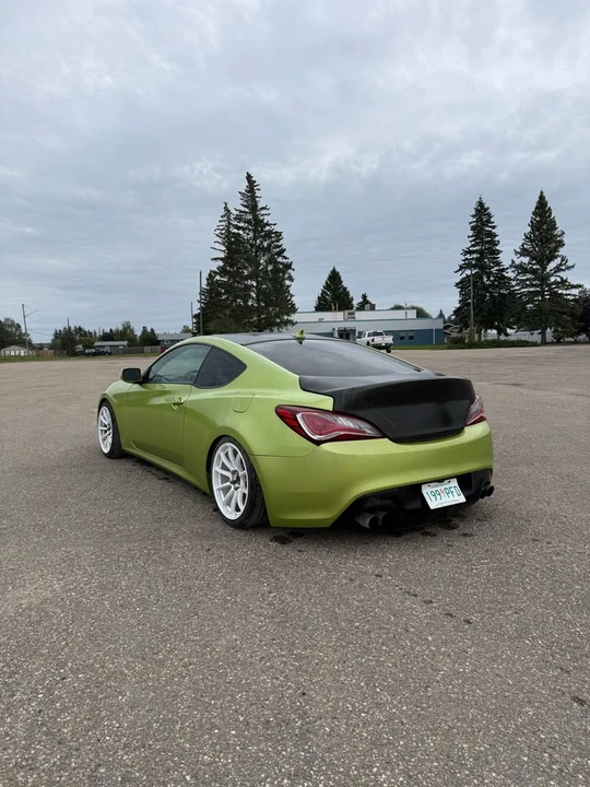 2010 Hyundai Genesis Coupe - Image 2 of 13