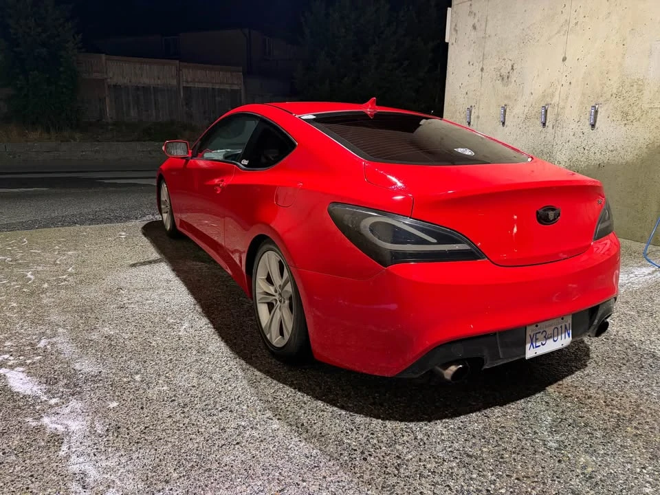 2010 Hyundai Genesis Coupe - Image 2 of 12