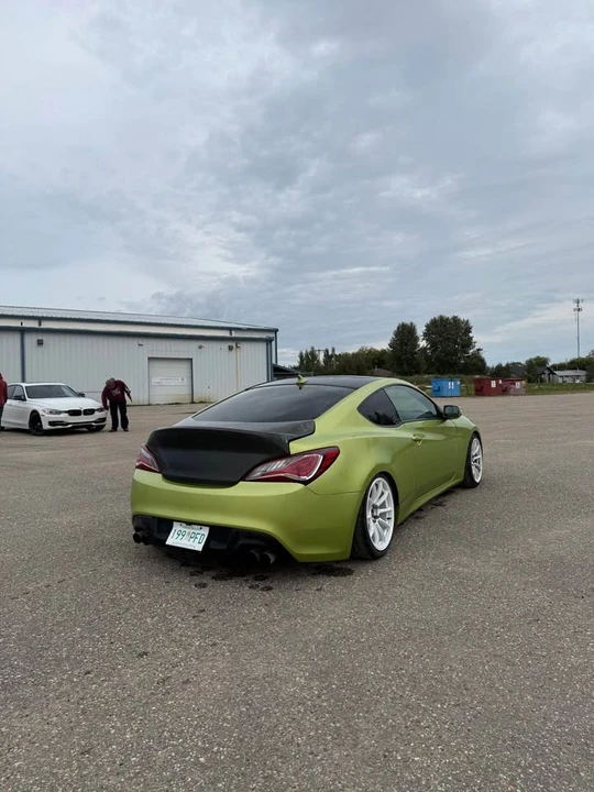 2010 Hyundai Genesis Coupe - Image 4 of 13