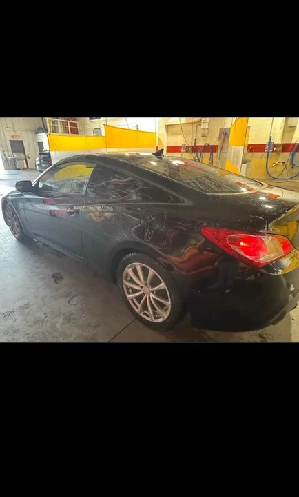 2010 Hyundai Genesis Coupe - Image 2 of 12