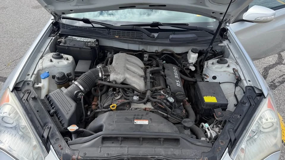 2010 Hyundai Genesis Coupe - Image 8 of 8