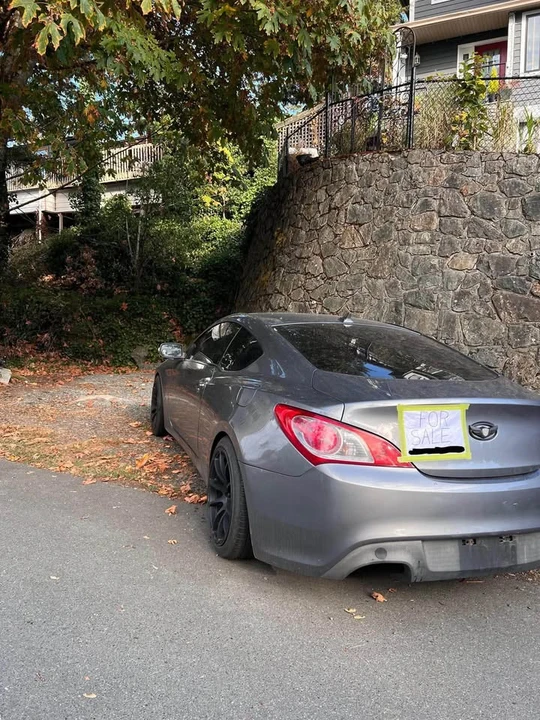 2010 Hyundai Genesis Coupe - Image 2 of 6