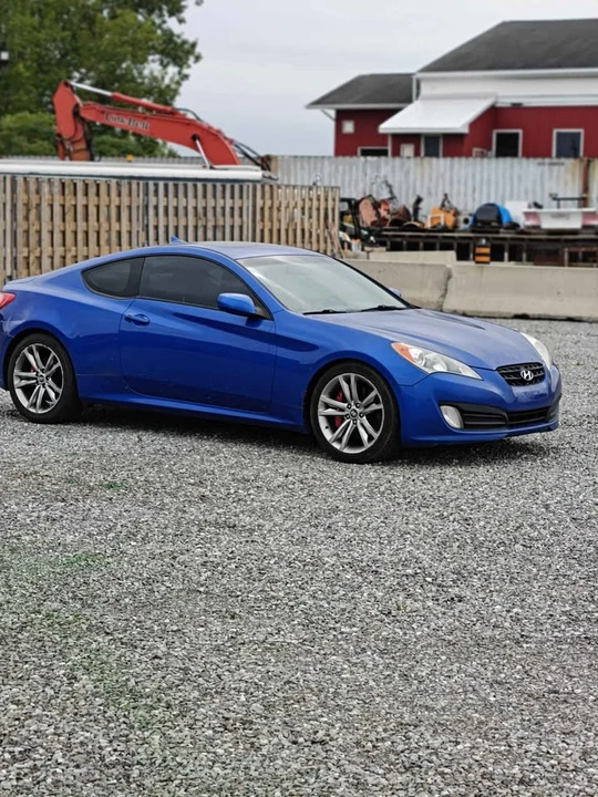 2010 Hyundai Genesis Coupe - Image 6 of 10