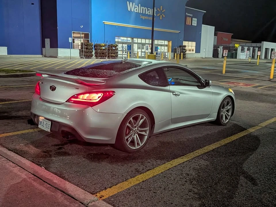 2010 Hyundai Genesis Coupe - Image 3 of 7