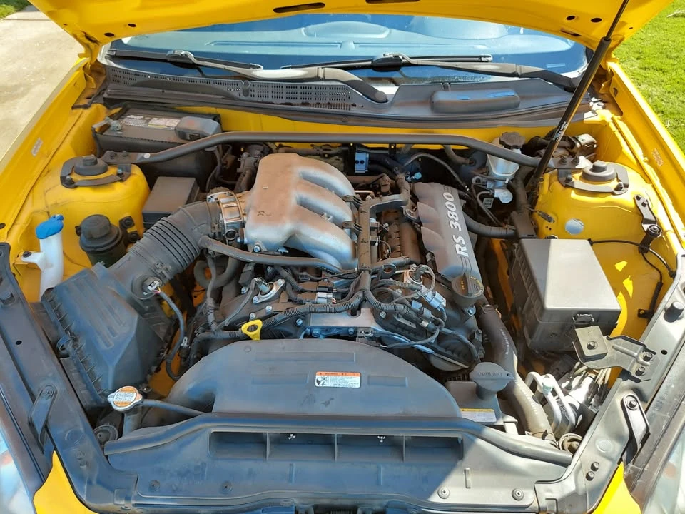 2010 Hyundai Genesis Coupe - Image 11 of 11