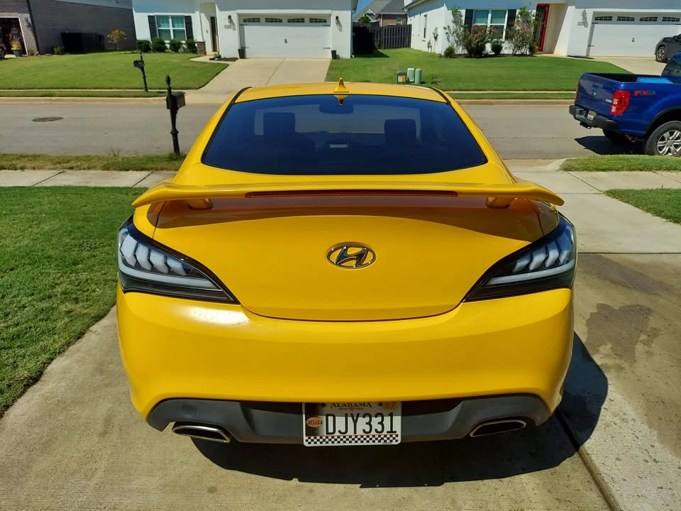 2010 Hyundai Genesis Coupe - Image 6 of 11
