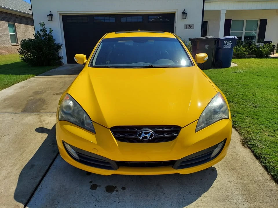 2010 Hyundai Genesis Coupe - Image 3 of 11