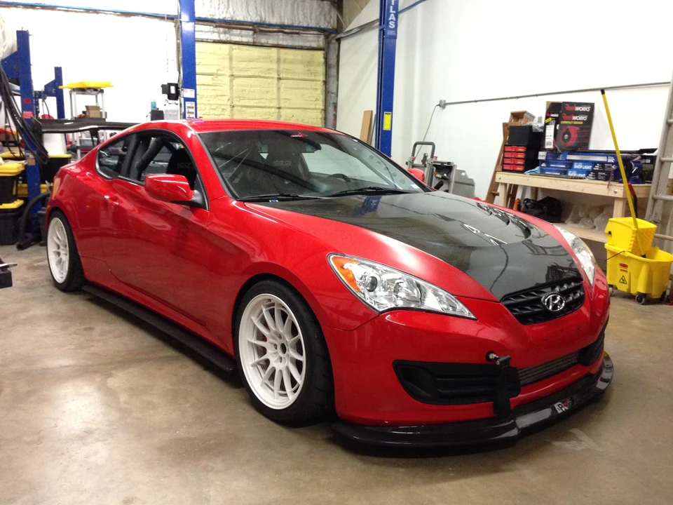 2010 Hyundai Genesis Coupe - Image 10 of 31
