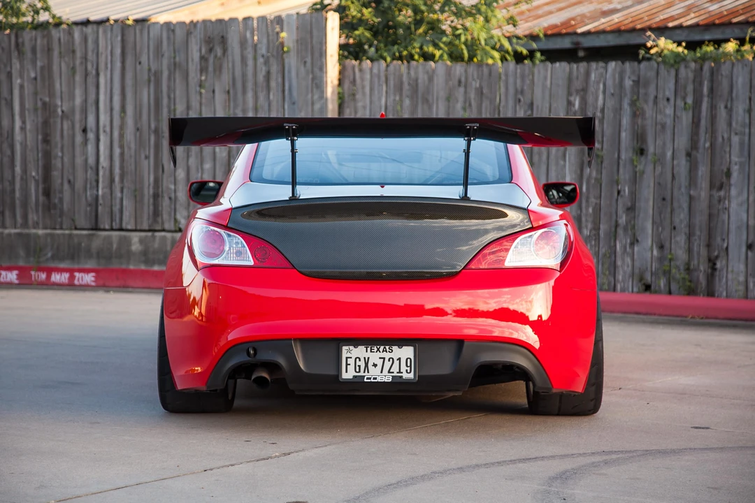 2010 Hyundai Genesis Coupe - Image 5 of 31