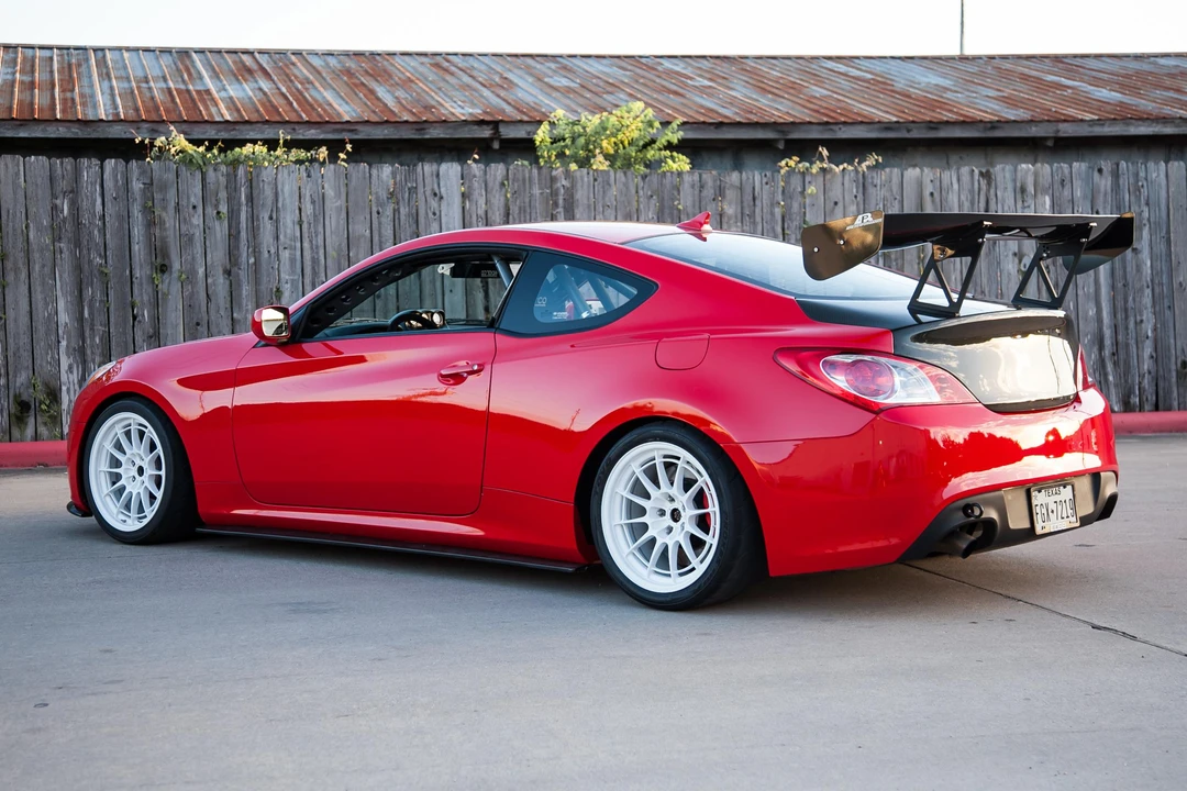 2010 Hyundai Genesis Coupe - Image 6 of 31