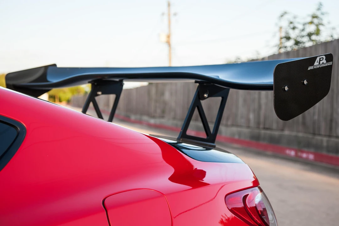 2010 Hyundai Genesis Coupe - Image 13 of 31