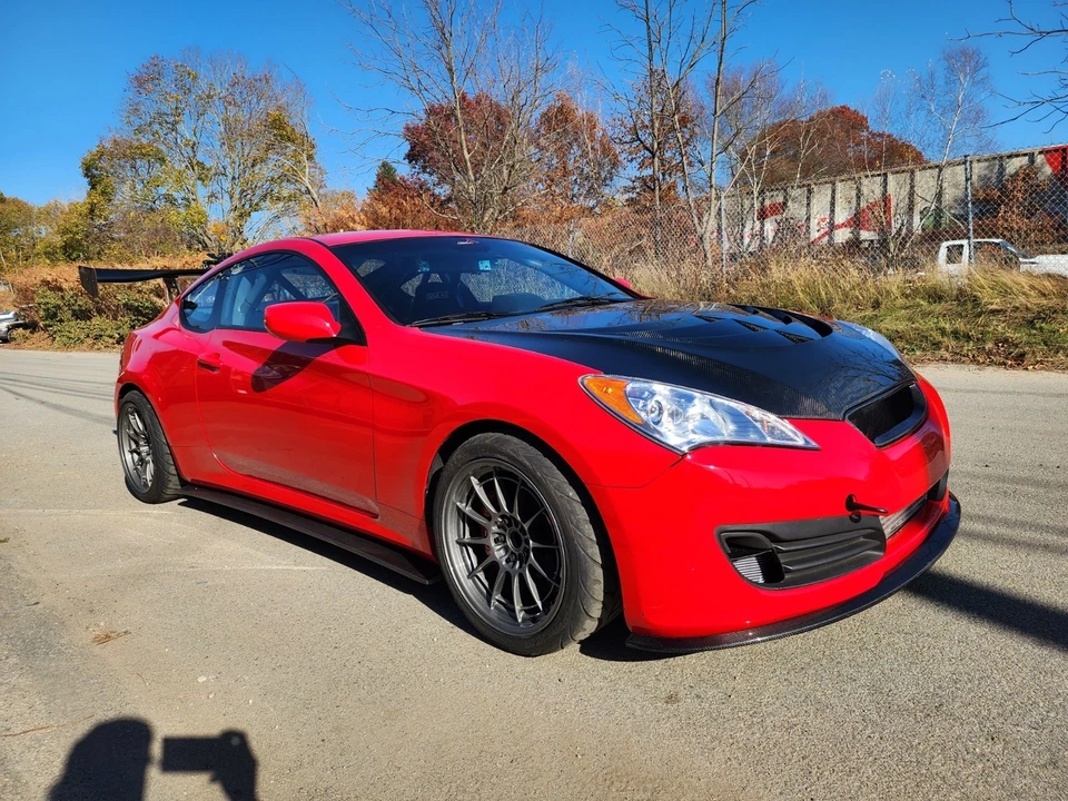 2010 Hyundai Genesis - Image 18 of 21