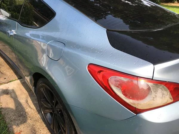 2010 Hyundai Genesis Coupe - Image 6 of 8