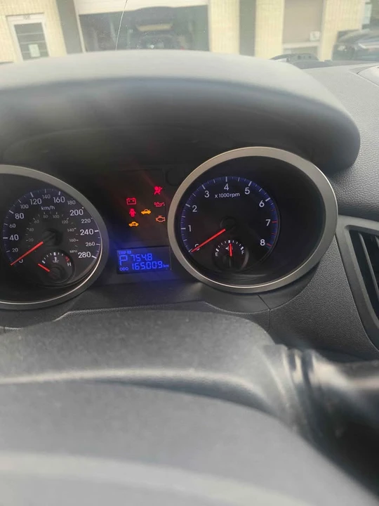 2010 Hyundai Genesis - Image 4 of 6