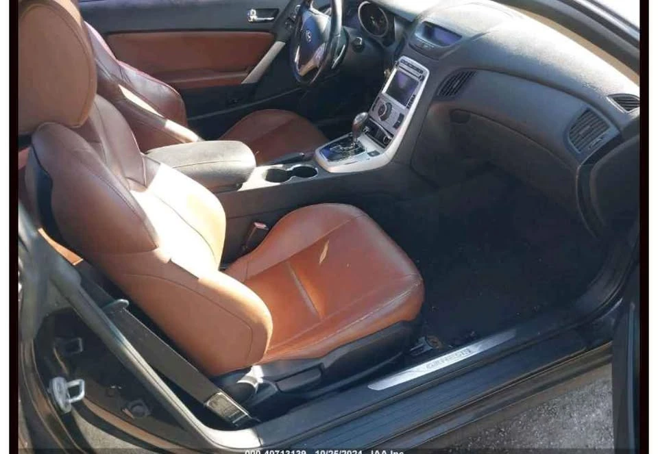 2010 Hyundai Genesis - Image 3 of 4