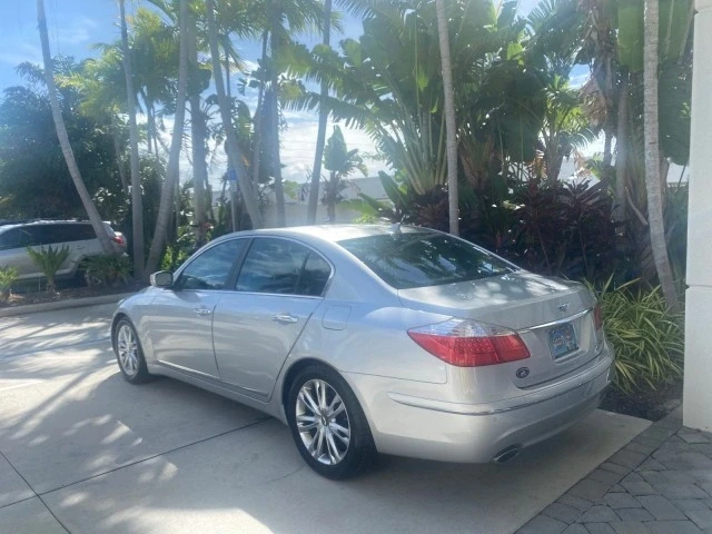 2010 Hyundai Genesis - Image 6 of 21