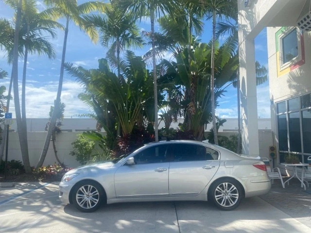 2010 Hyundai Genesis - Image 5 of 21