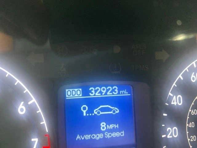 2010 Hyundai Genesis - Image 19 of 21
