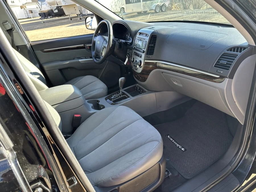 2010 Hyundai Santa Fe - Image 14 of 19