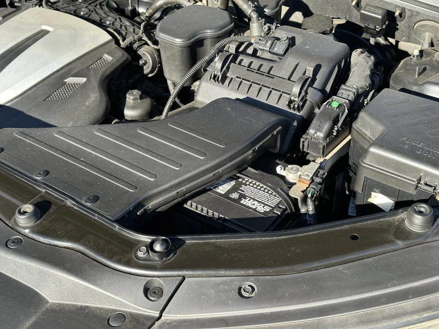 2010 Hyundai Santa Fe - Image 17 of 19