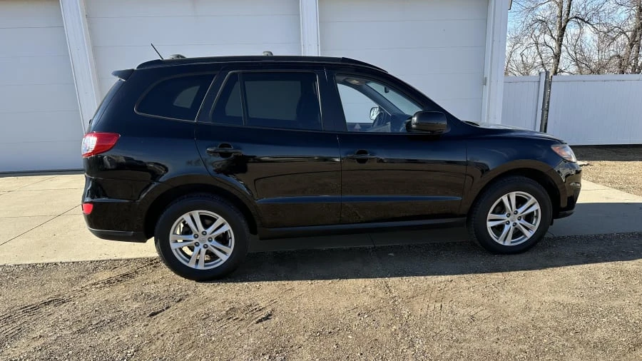 2010 Hyundai Santa Fe - Image 2 of 19