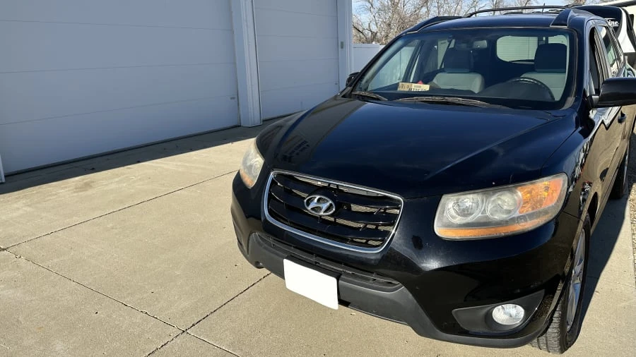 2010 Hyundai Santa Fe - Image 8 of 19