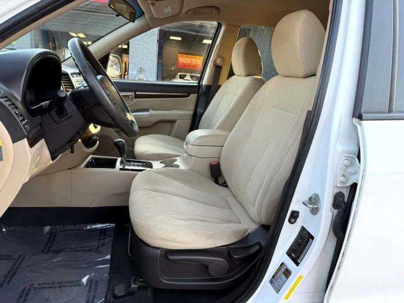 2010 Hyundai Santa Fe - Image 9 of 12