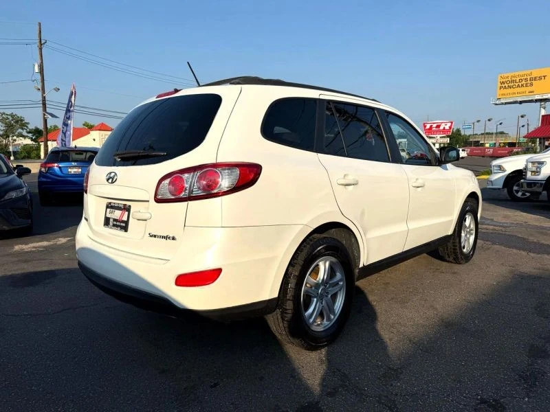 2010 Hyundai Santa Fe - Image 7 of 12