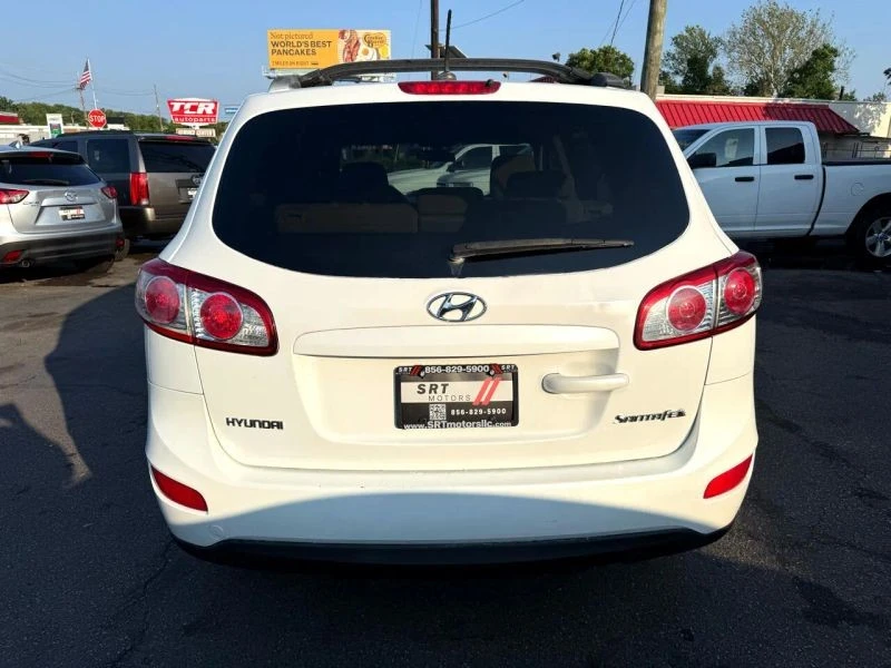 2010 Hyundai Santa Fe - Image 8 of 12
