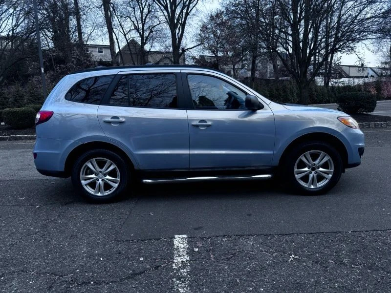 2010 Hyundai Santa Fe - Image 8 of 12