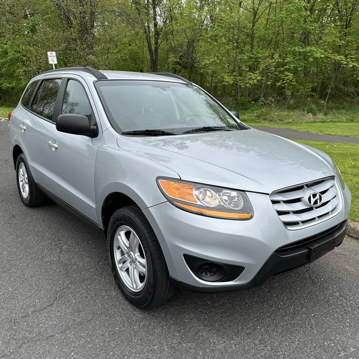 2010 Hyundai Santa Fe - Image 13 of 21