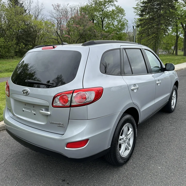 2010 Hyundai Santa Fe - Image 3 of 12