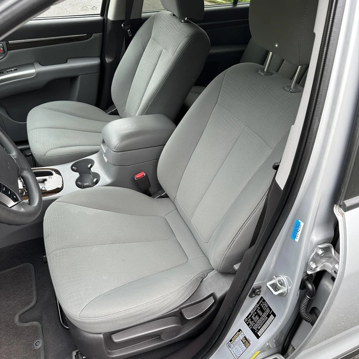 2010 Hyundai Santa Fe - Image 19 of 21