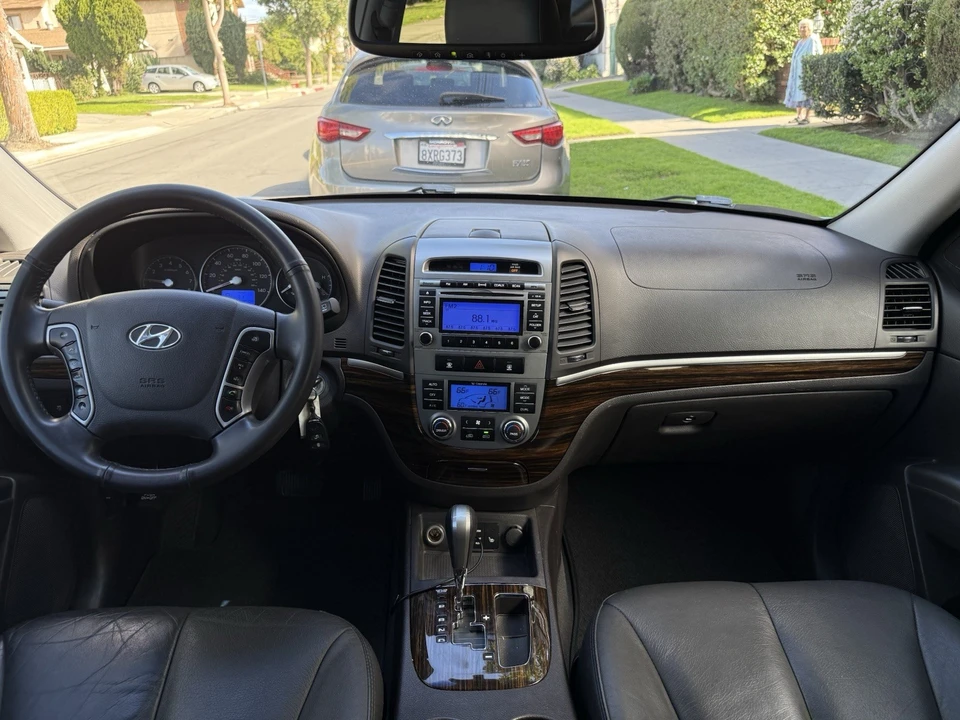 2010 Hyundai Santa Fe - Image 16 of 20