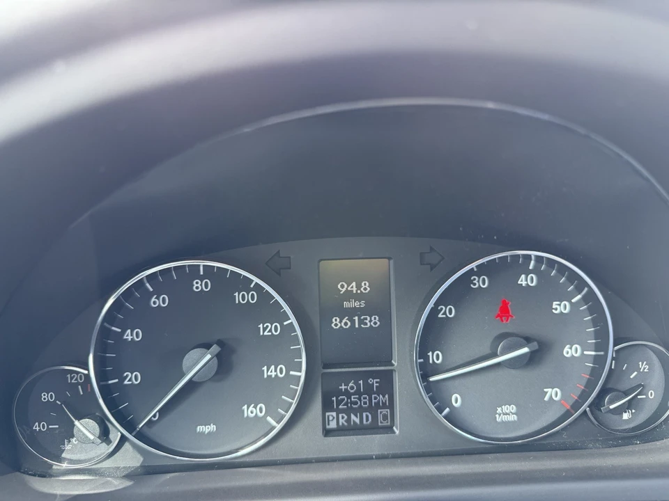 2010 Hyundai Santa Fe - Image 10 of 20
