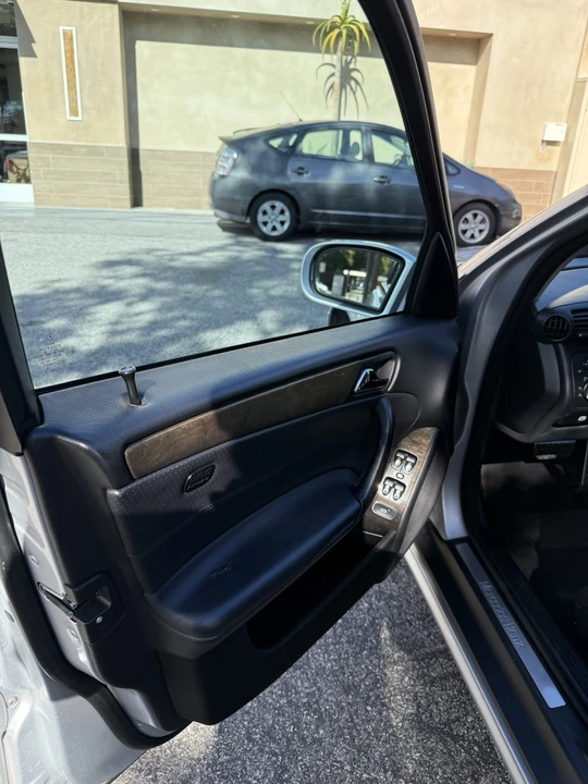 2010 Hyundai Santa Fe - Image 13 of 20