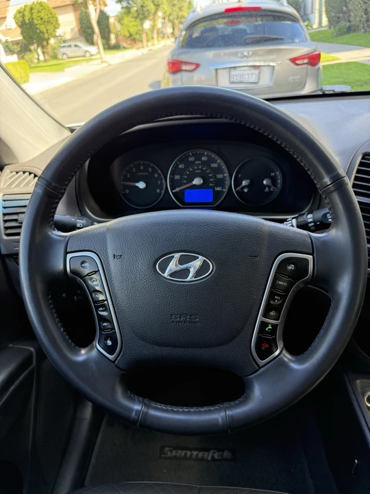 2010 Hyundai Santa Fe - Image 17 of 20