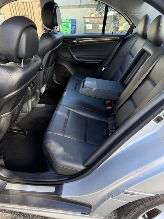 2010 Hyundai Santa Fe - Image 12 of 20